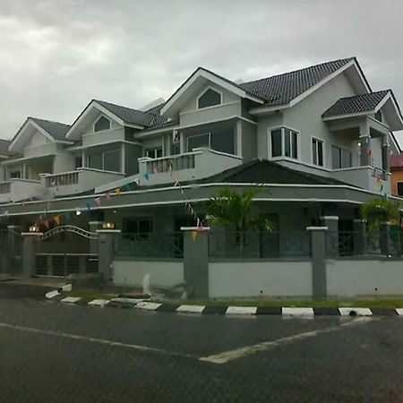 Makmur Homestay Taiping Eksteriør bilde